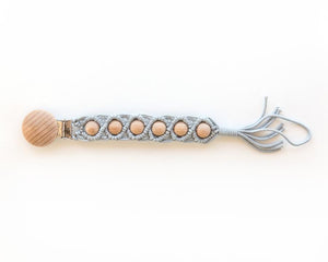 Wooden Beads Knit Clip - Gray