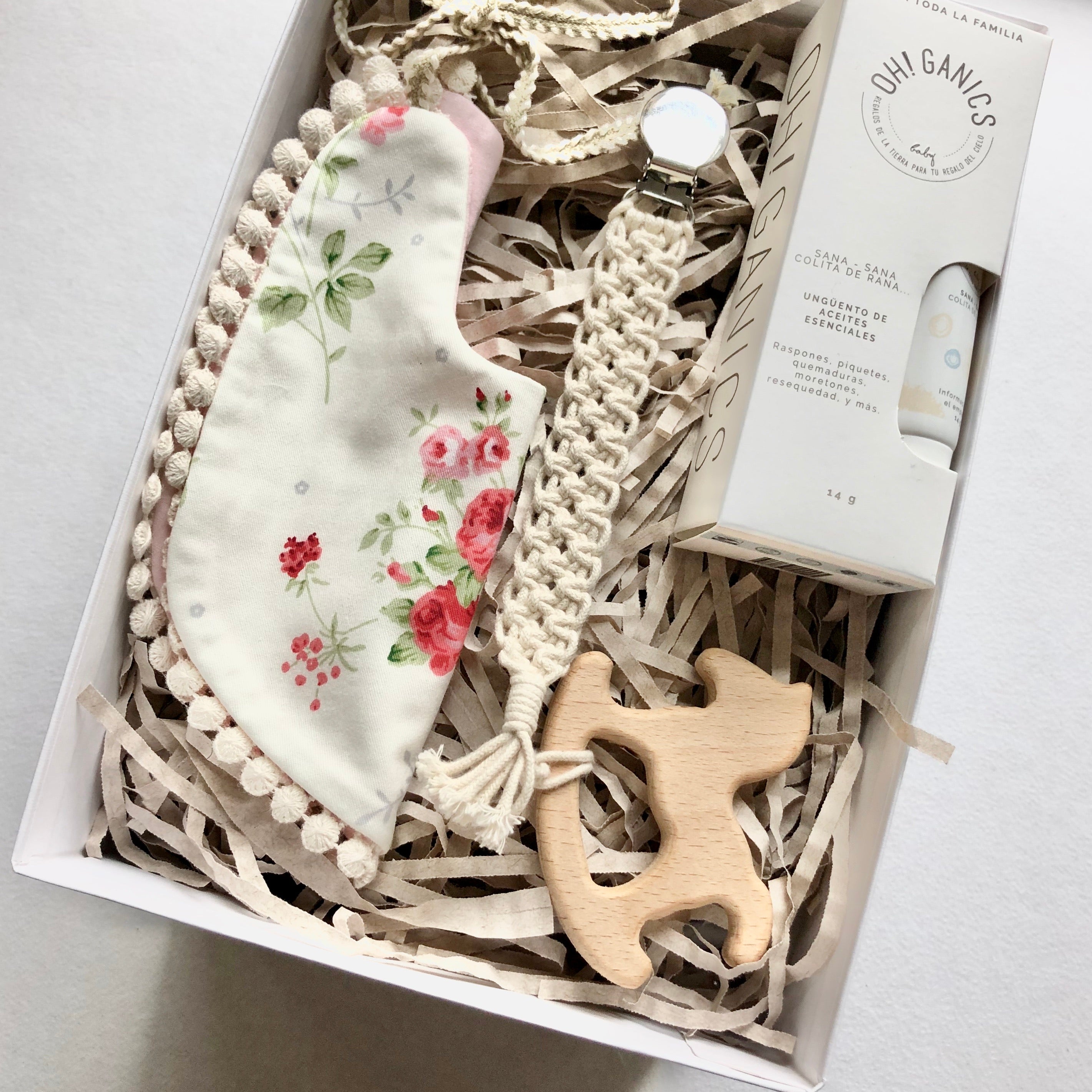 Baby Girl Gift Box - Starter Kit