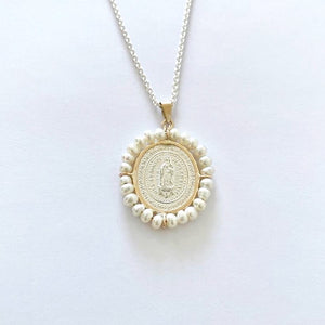 Collar de Plata con Medalla Mini Virgen de Guadalupe Bisel de Oro 14K y Perlas