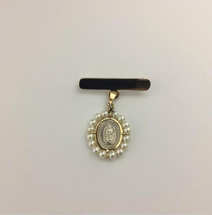 Broche de Plata + Medalla de Virgen de Guadalupe 0 Oval con Perlas
